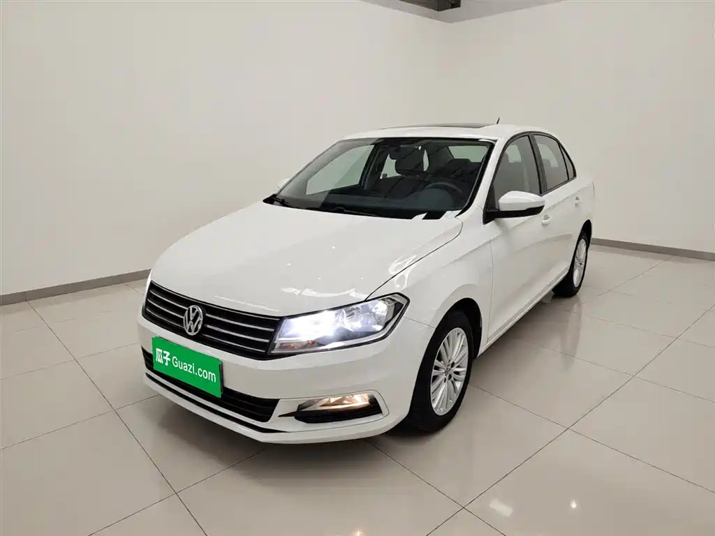VOLKSWAGEN SANTANA