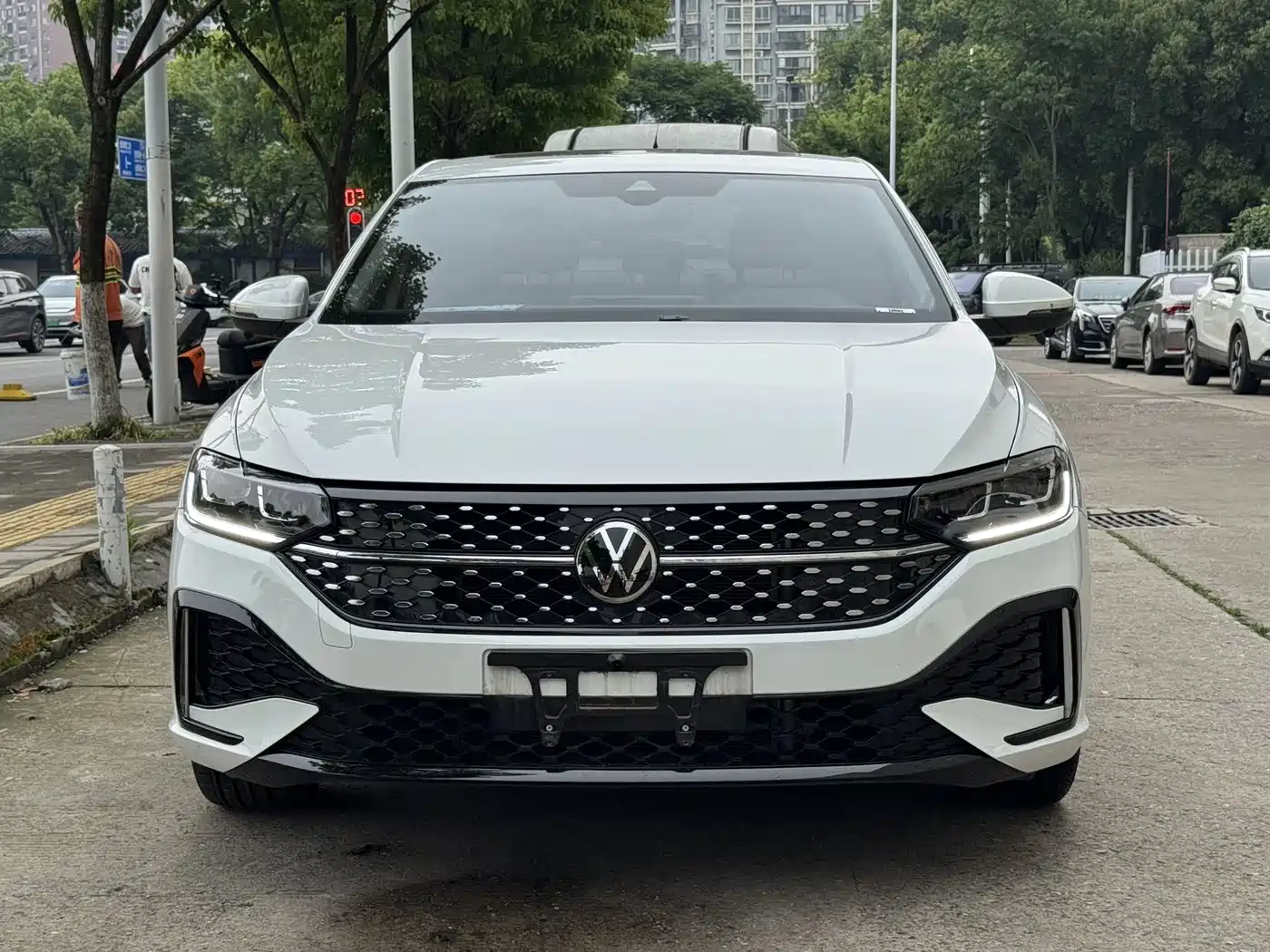 Volkswagen Lavida 2024 Model 1.5L Automatic Starlight 5 Million Edition фото 2