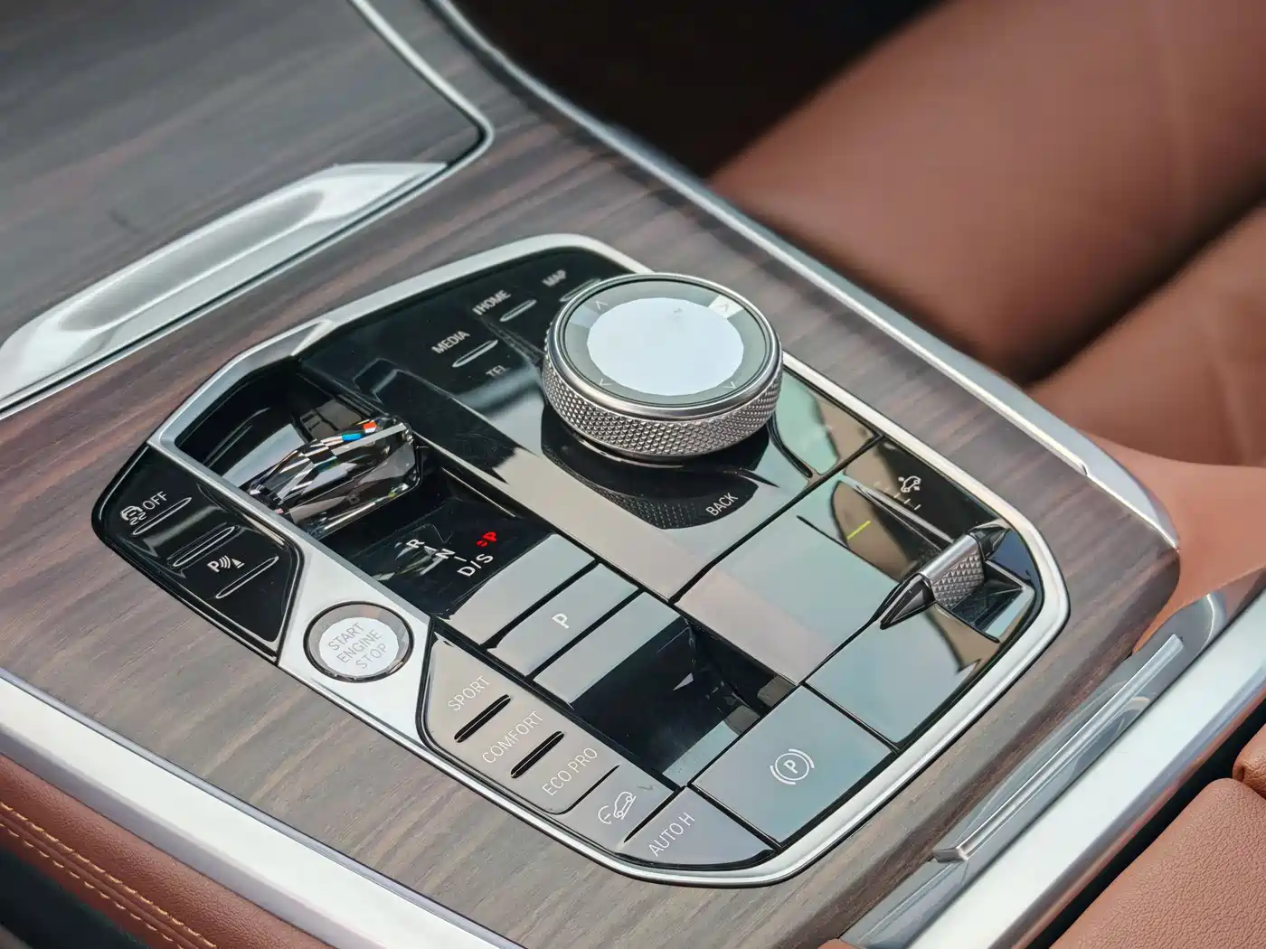 BMW X7 2023 xDrive40i Leading Luxury Package фото 28