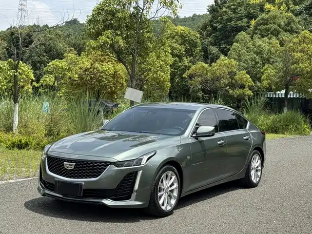 Cadillac CT5 28T, Люкс, Стандарт