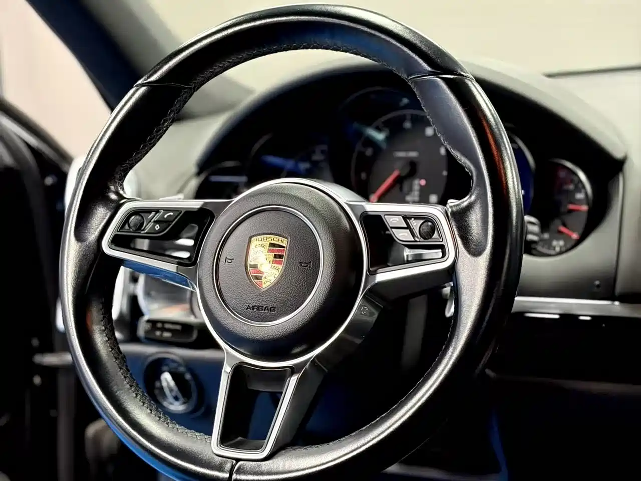 Porsche Cayenne 2016 Cayenne Platinum Edition 3.0T фото 14