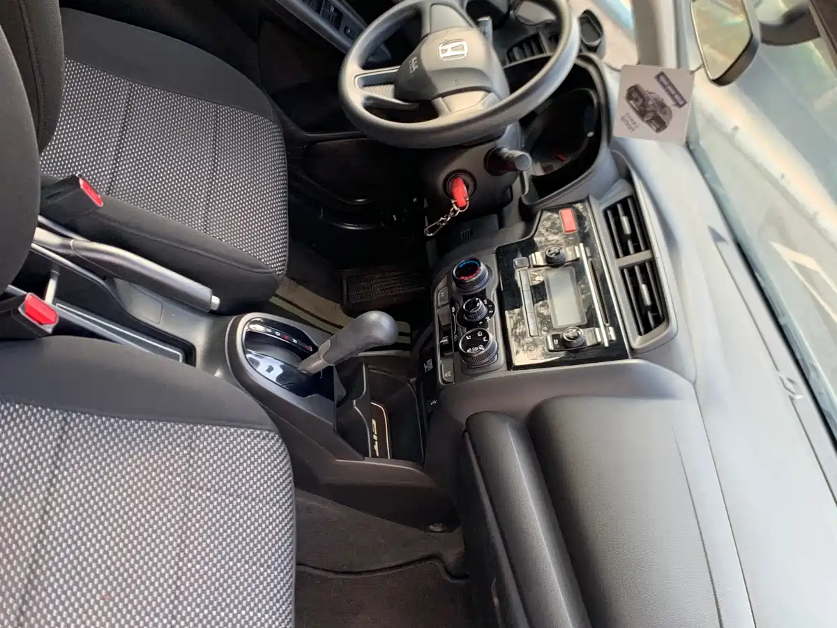 Photo 11 - Honda Fit