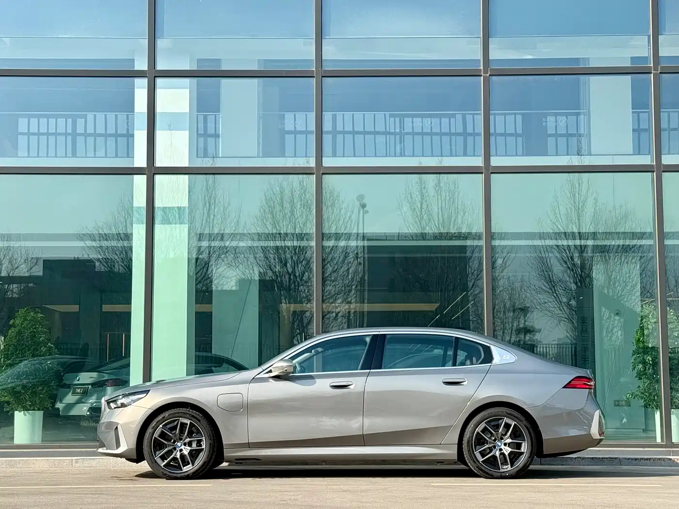 BMW i5 2024 eDrive 35L Premium Luxury Package фото 22