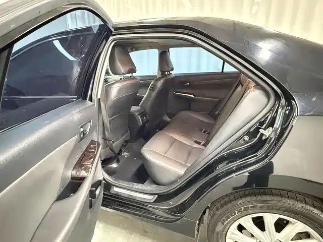 Toyota Camry 2015 2.0G Leading Edition фото 7