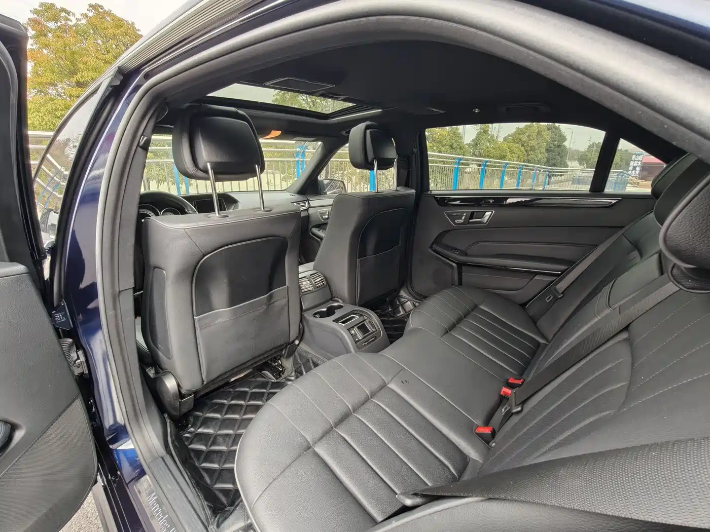 Mercedes-Benz E-Class 2015 E 260 L Luxury фото 9