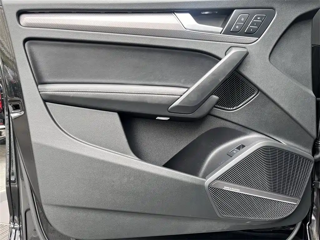 Audi Q5L 2022 45T Luxury Dynamic фото 17