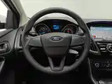 Фото 15 - Ford Focus