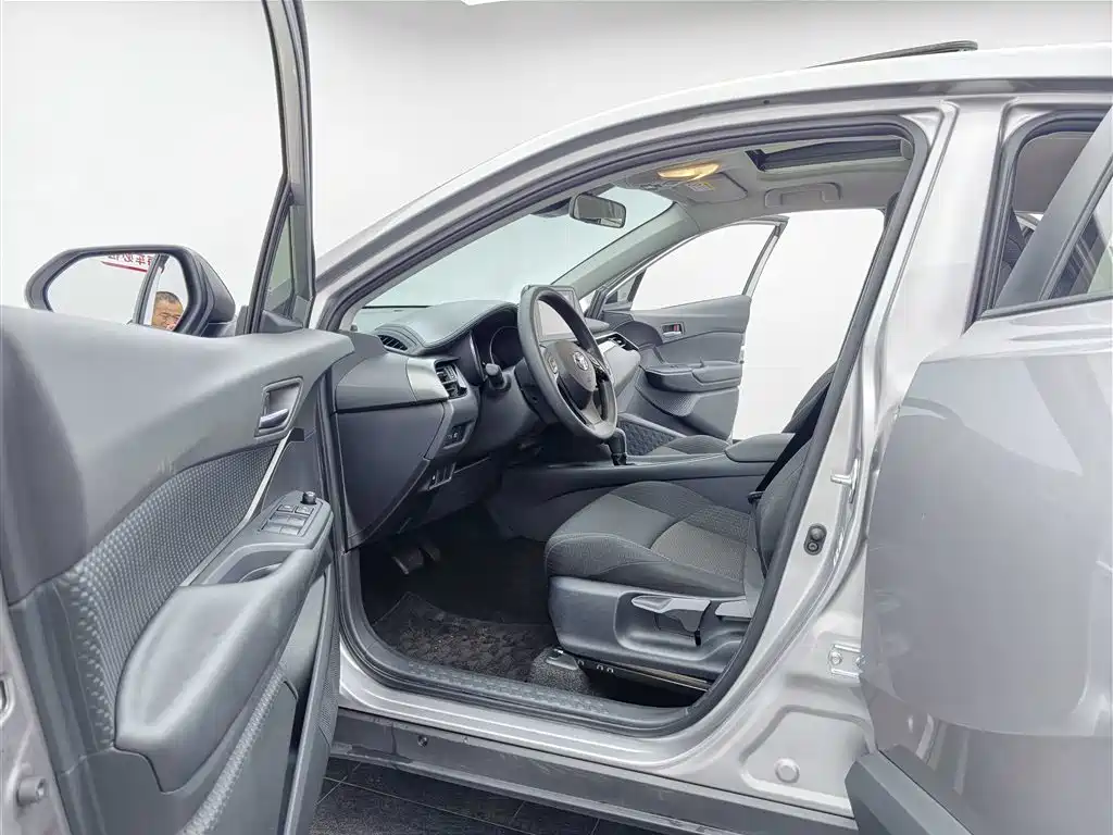 Toyota IZOA 2021 2.0L Yixing Edition фото 12