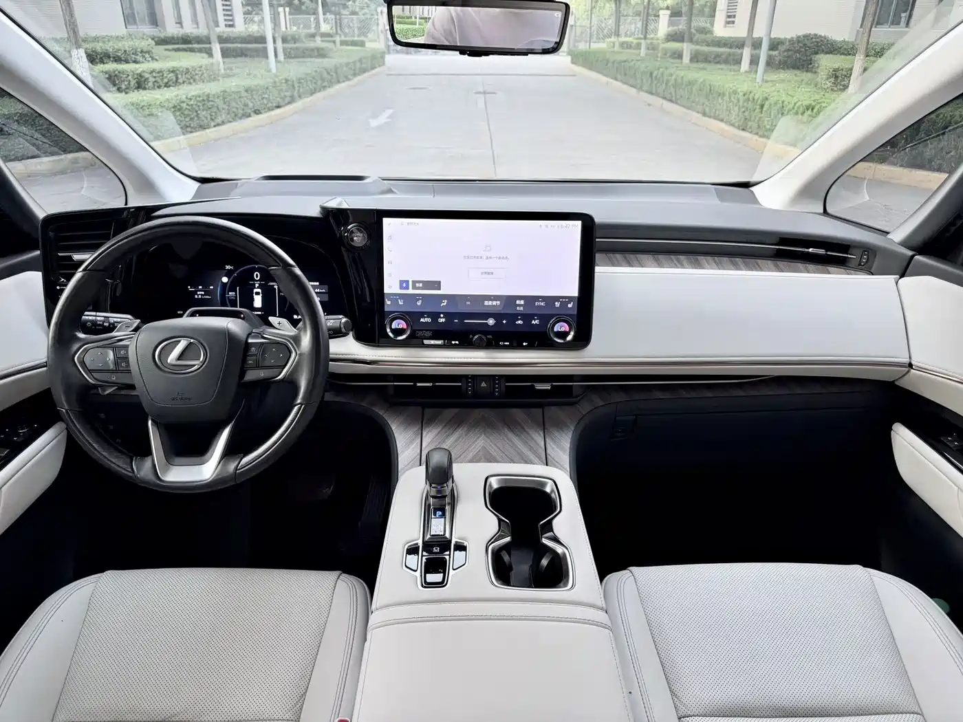 Lexus LM 2024 2023 500h 6-Seater Prestige Edition