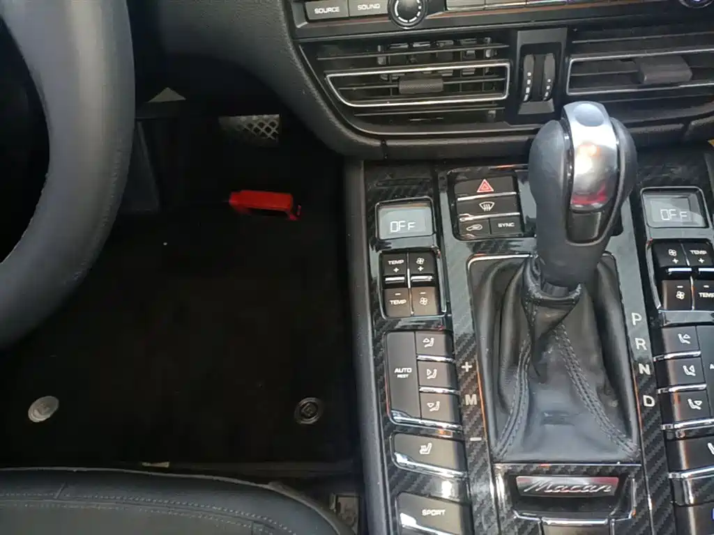 Porsche Macan 2021 Macan 2.0T фото 14