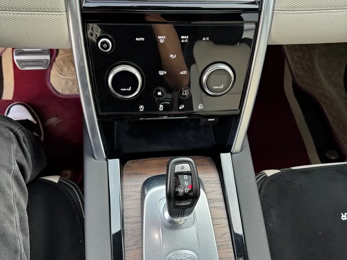 Land Rover Discovery Sport 2022 Model Facelift 249PS R-Dynamic SE Performance Tech Edition 5-seater фото 16