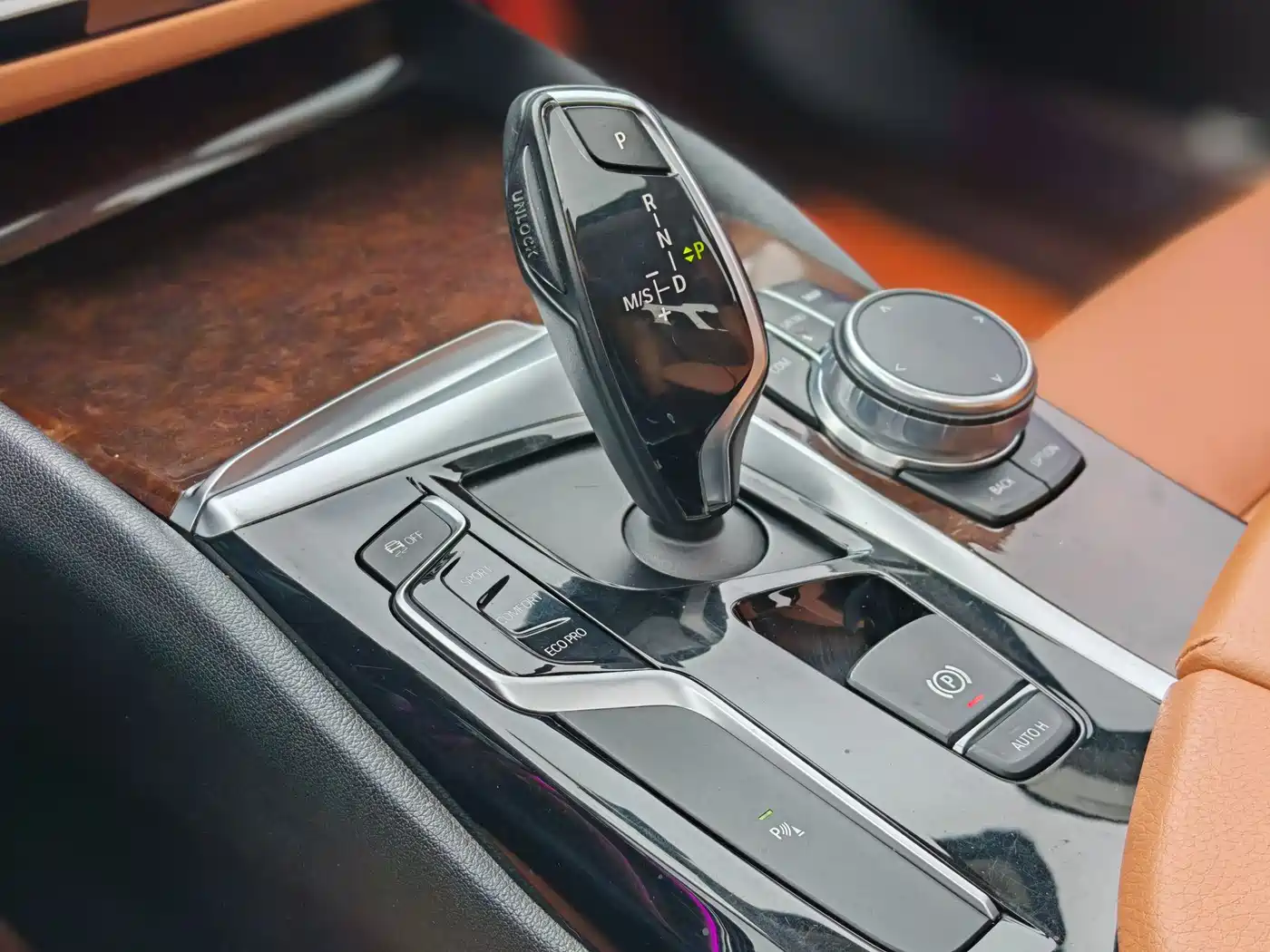 BMW 5 Series 2018 528Li Launch Special Edition фото 22