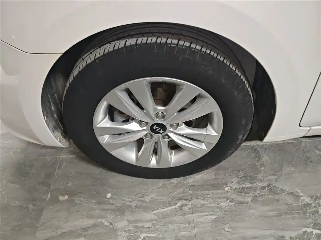 Kia K4 2014 1.8L Automatic GLS фото 25