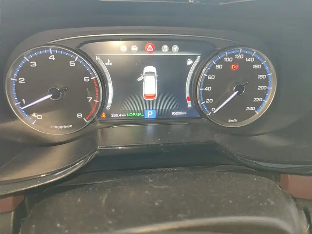 GAC Trumpchi Trumpchi GS8 2017 320T 2WD Luxury Smart Connect (7-seater) фото 5