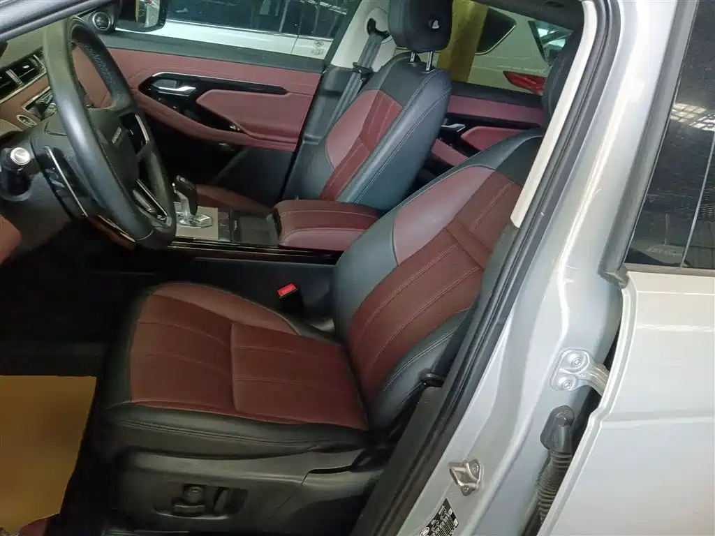 Land Rover Range Rover Evoque 2022 Range Rover Evoque L 249PS R-Dynamic Luxury Edition фото 11