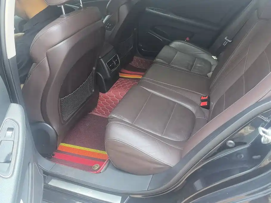 Hongqi H7 2018 2017 2.0T Luxury