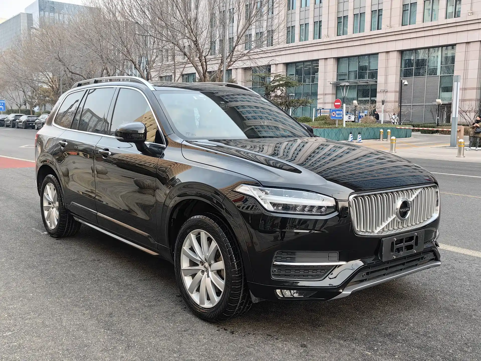 Photo 8 - Volvo XC90
