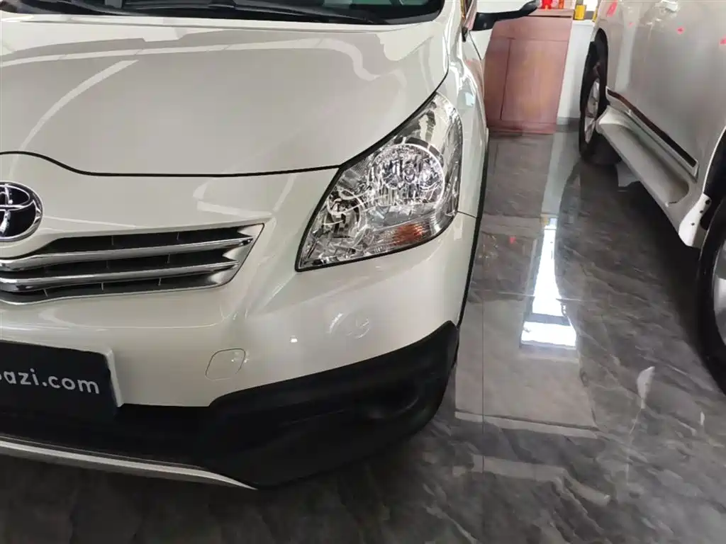 Toyota E'Z 2015 180E CVT Crossover Edition фото 24