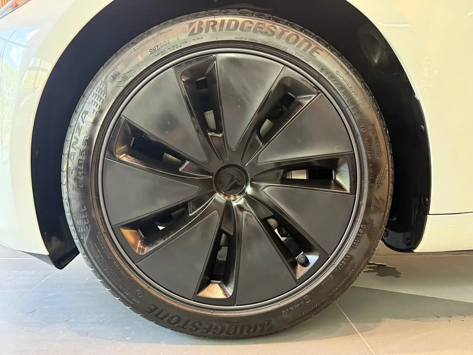صورة 14 - Tesla Model 3