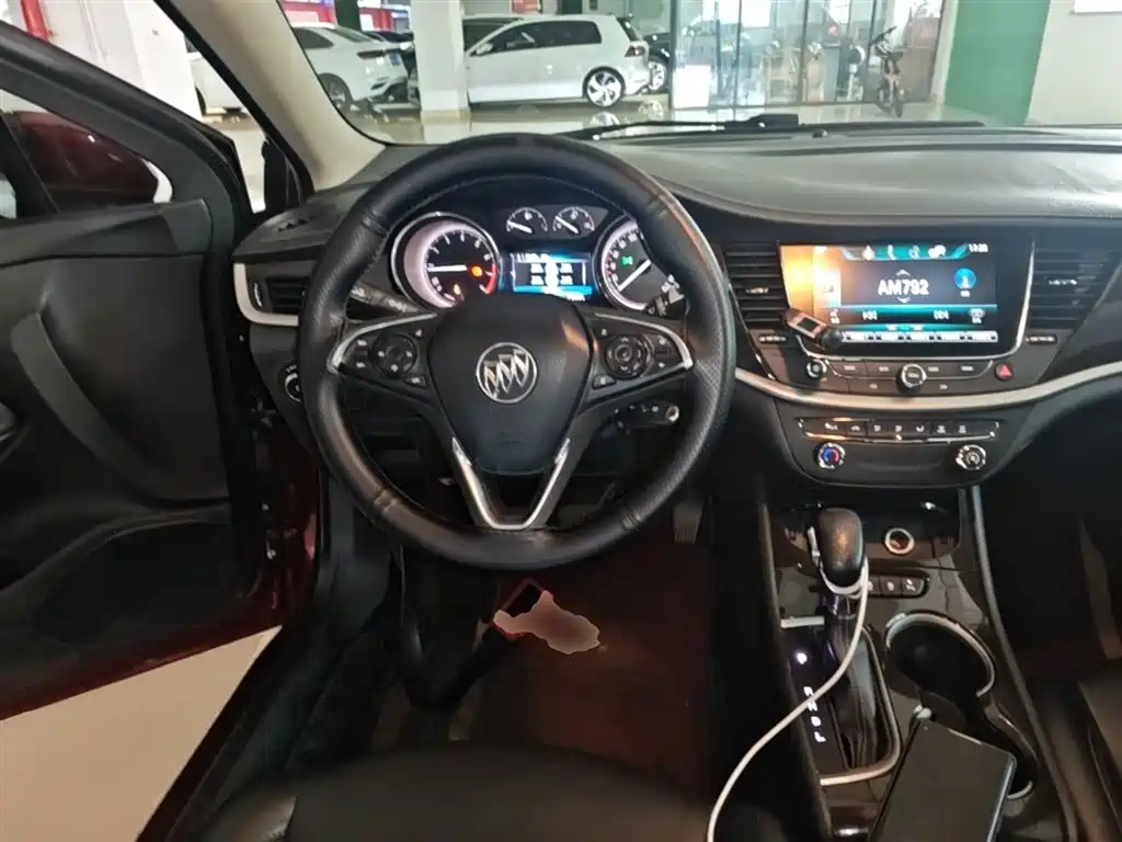 Buick Verano 2018 Sedan 20T Dual Clutch Leading фото 11