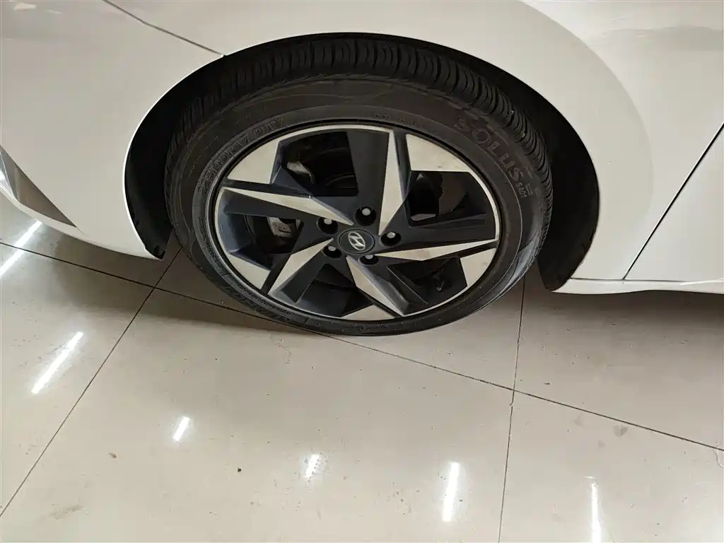 Hyundai Elantra 2022 1.5L CVT GLX Elite Edition фото 23