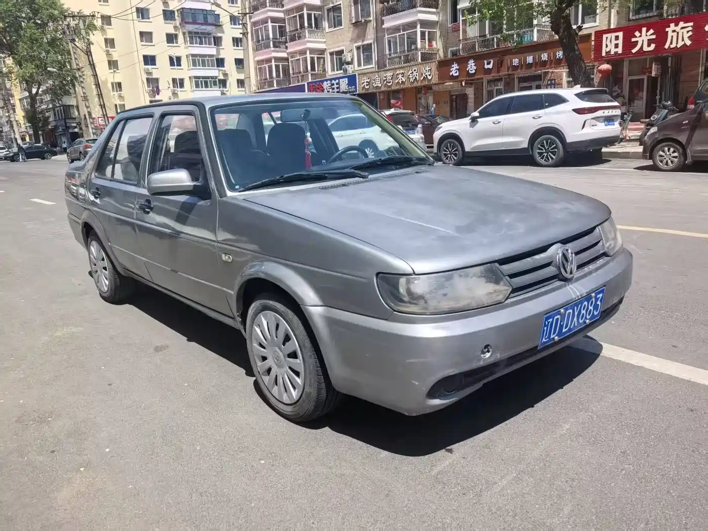 Volkswagen Jetta 2010 1.6L Partner фото 3