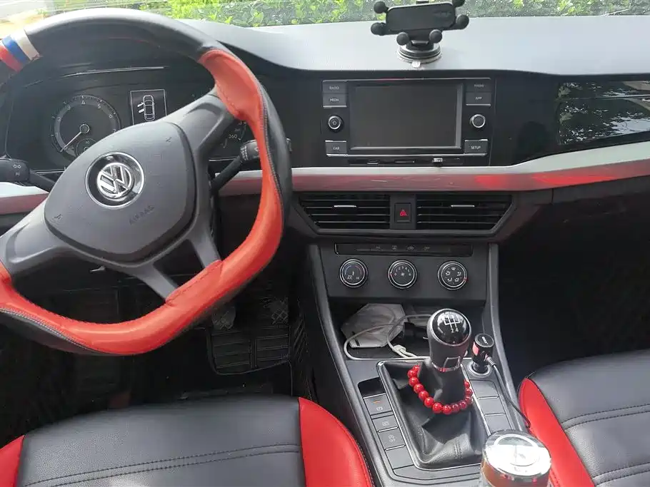 Volkswagen Bora 2020 1.5L Manual Fashion фото 12