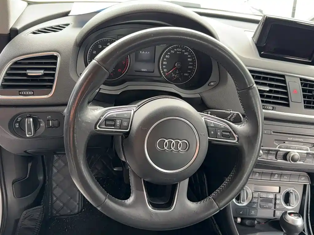 Audi Q3 2013 35 TFSI quattro Technology фото 3