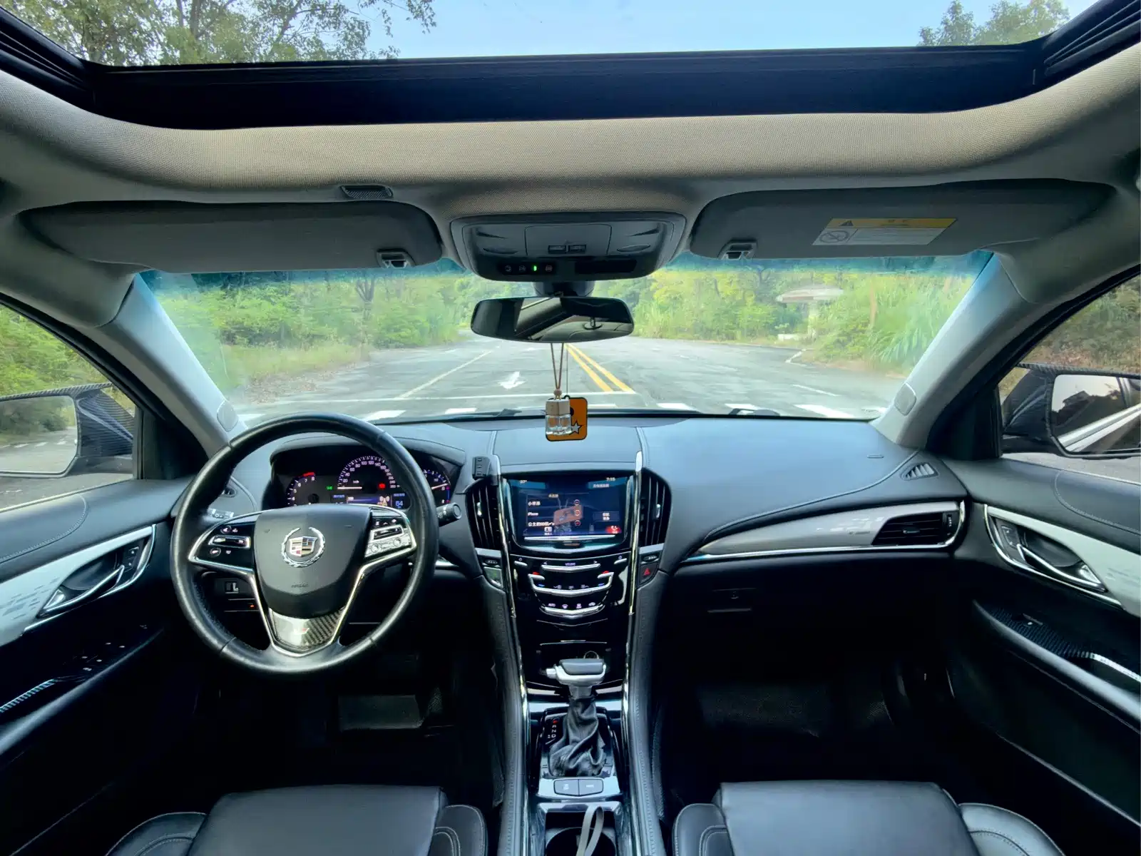 Photo 4 - Cadillac ATS-L