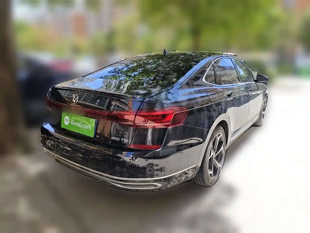 Volkswagen Passat 2024 380TSI Starlight Dragon Glory Edition фото 16