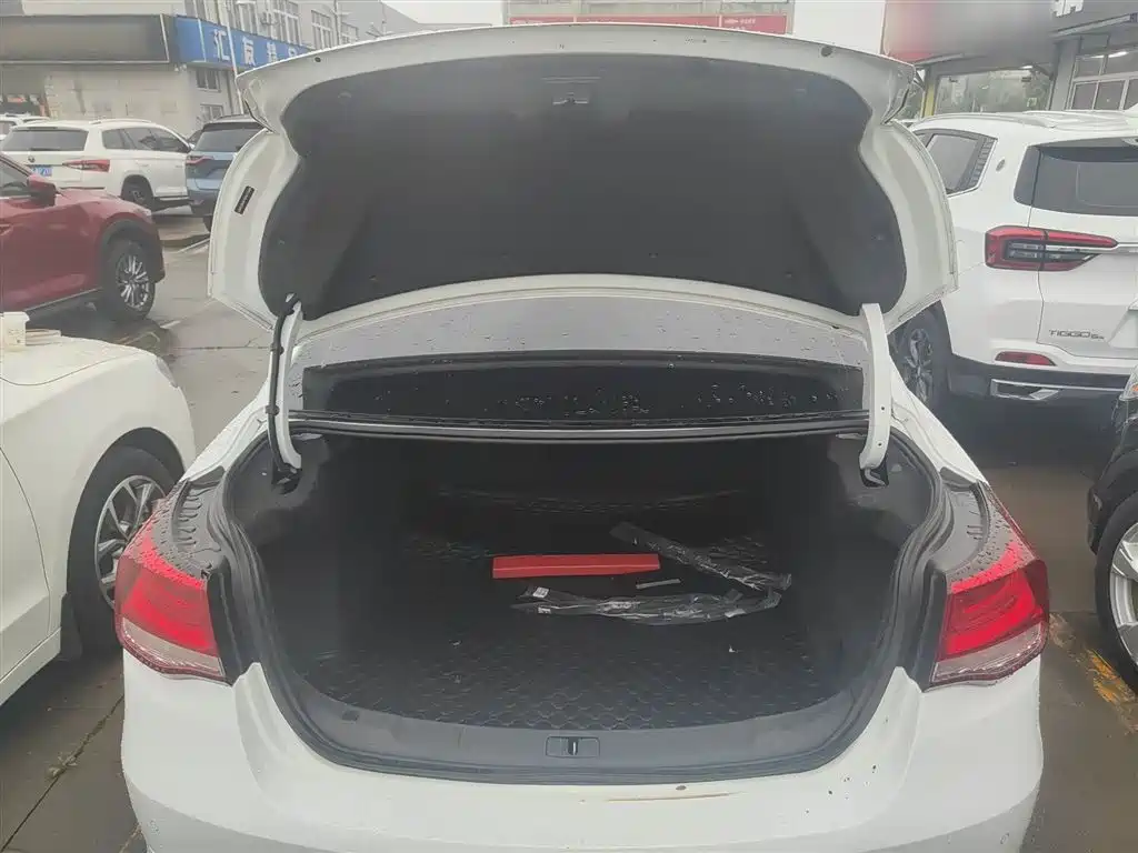 Chevrolet Malibu 2016 1.6T Automatic Comfort фото 9
