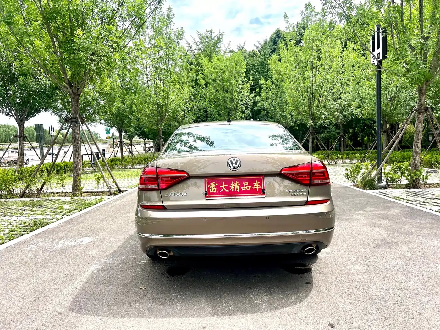 Volkswagen Passat 2017 330TSI DSG Prestige фото 5