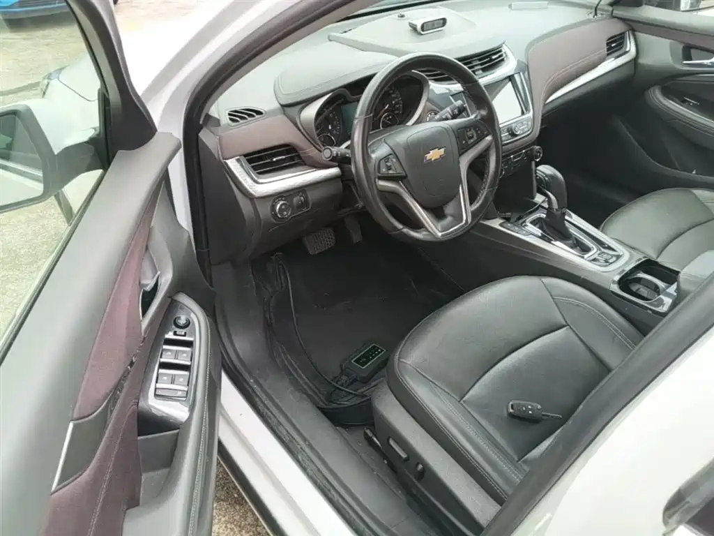 Chevrolet Malibu 2017 1.5T Automatic Luxury Edition фото 16