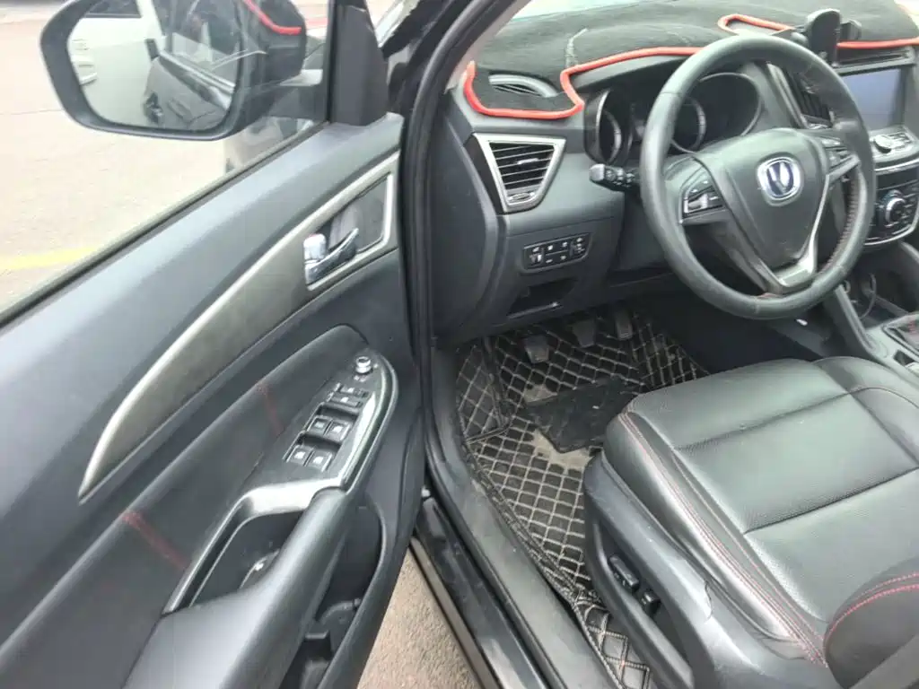 Changan CS75 2015 2014 2.0L Manual Leading (China IV)