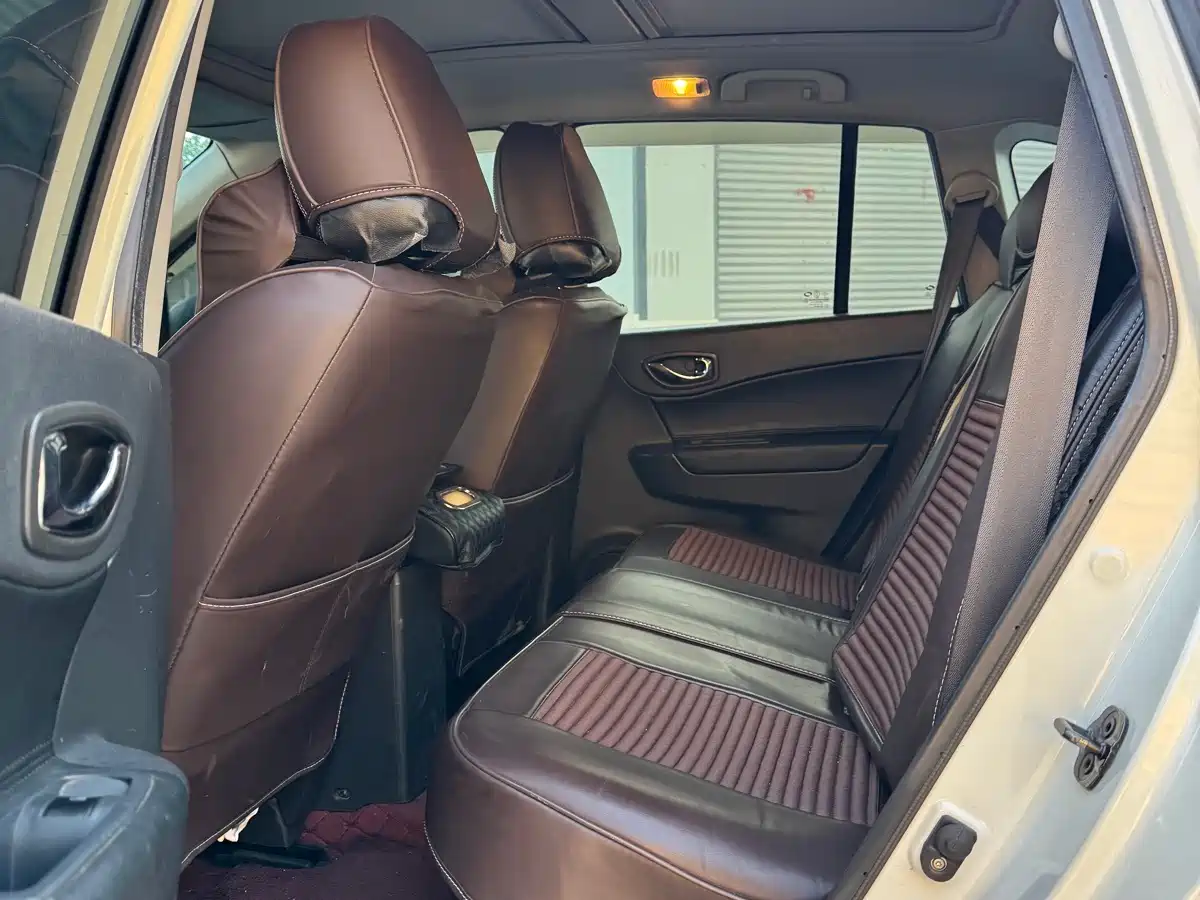Renault Koleos (Import) 2012 2012 2.5L 4WD Comfort Navigation Edition