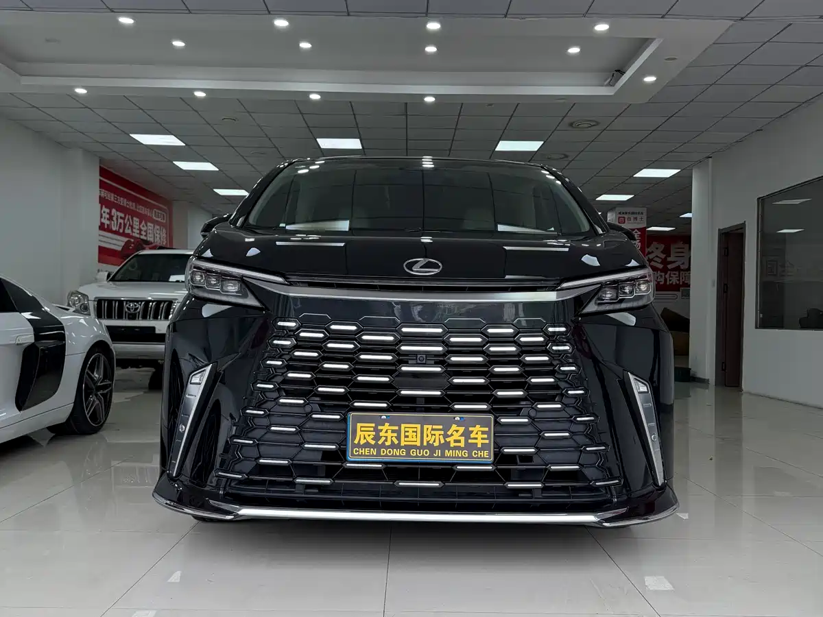 Lexus LM 2023 350h 7-Seater Elegance Edition