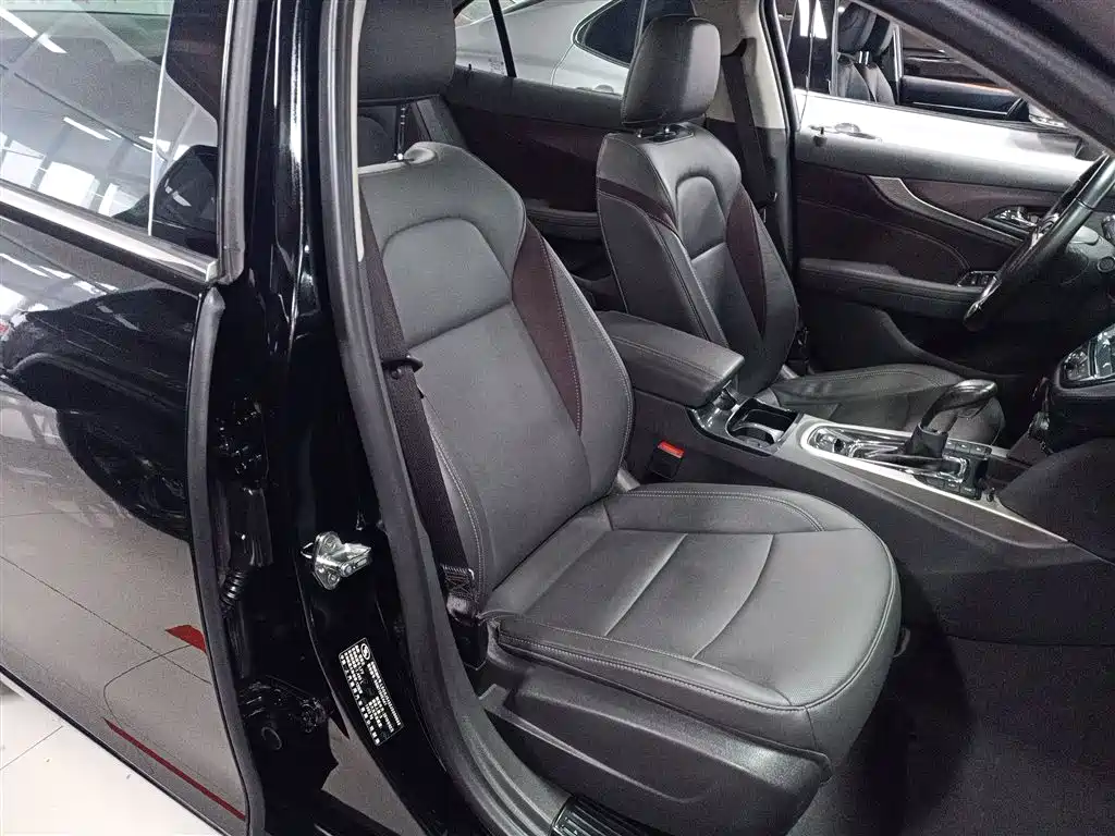 Chevrolet Malibu 2018 530T Automatic Luxury Edition фото 20