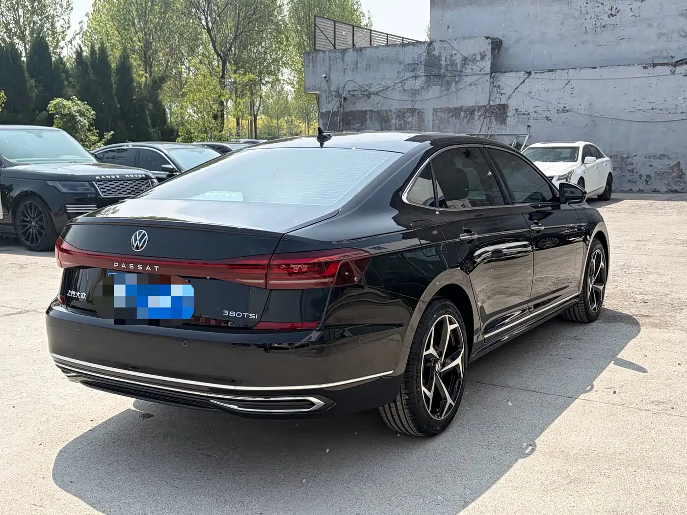 Volkswagen Passat 2025 Outstanding 380TSI Starlight Dragon Glory Edition фото 3