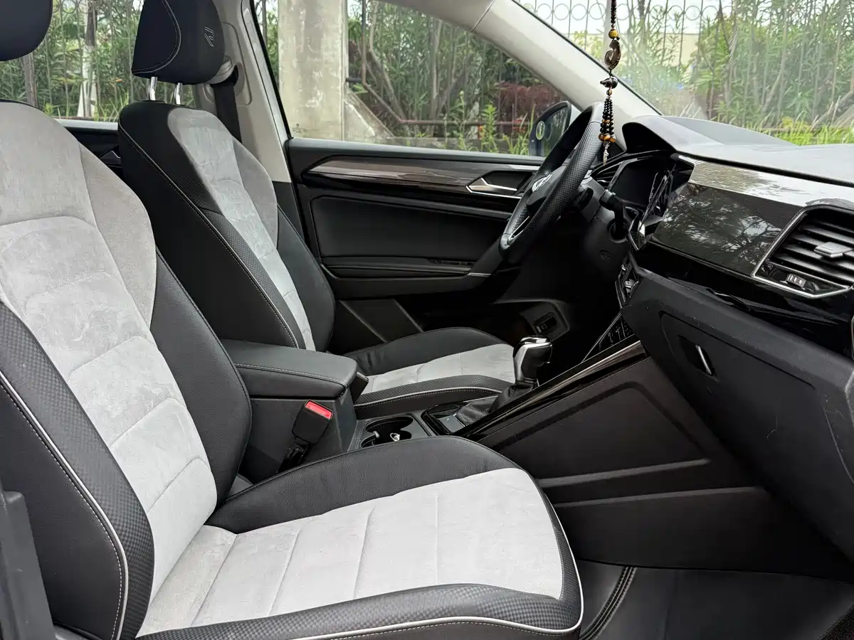 Volkswagen Tayron X 2020 330TSI 2WD Premium Smart Edition фото 7