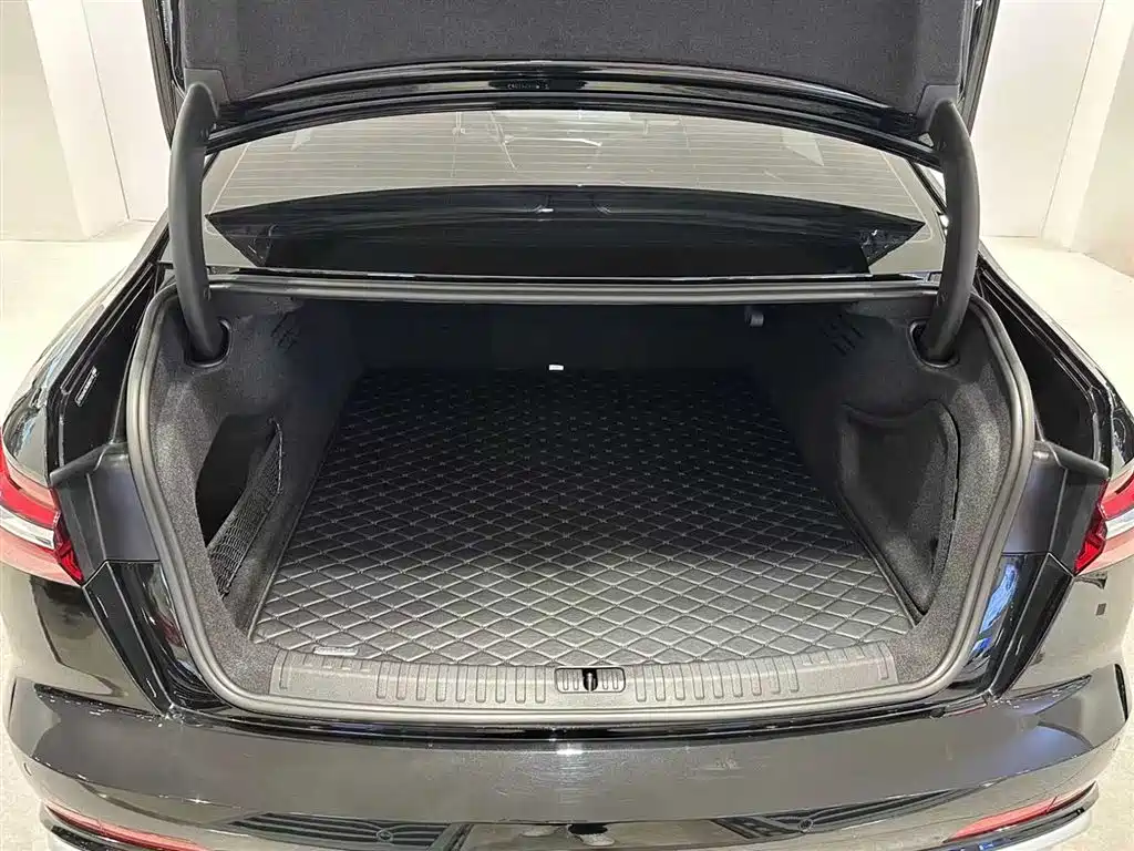 Audi A6L 2024 45 TFSI Premium Dynamic фото 6