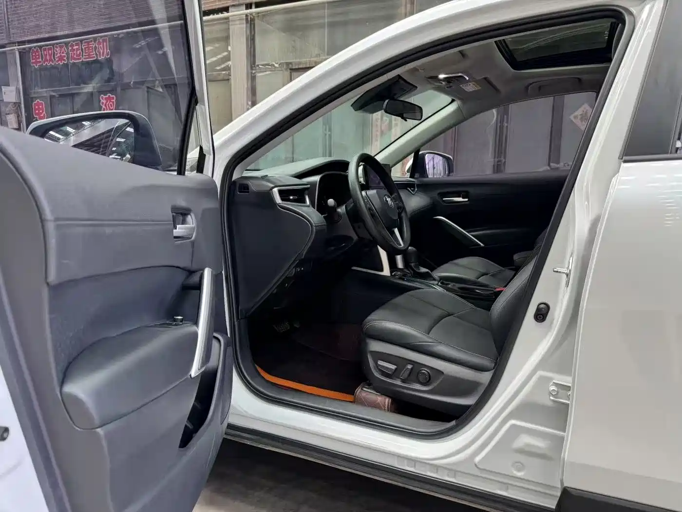 Toyota Frontlander 2023 2.0L Smart Hybrid Dual Engine Luxury Edition фото 6