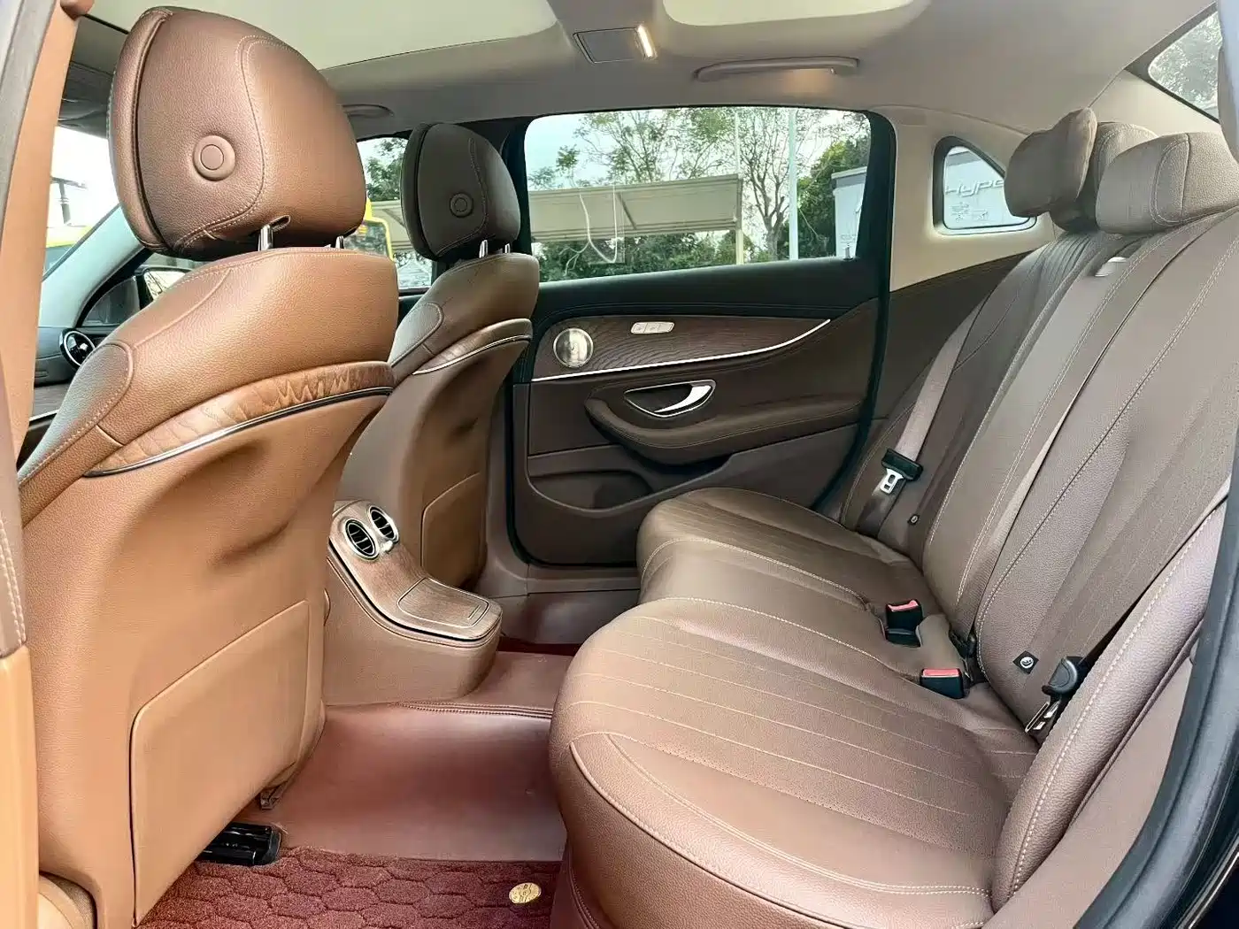 Mercedes-Benz E-Class New Energy 2022 Facelift E 350 e L Plug-in Hybrid Sedan фото 6