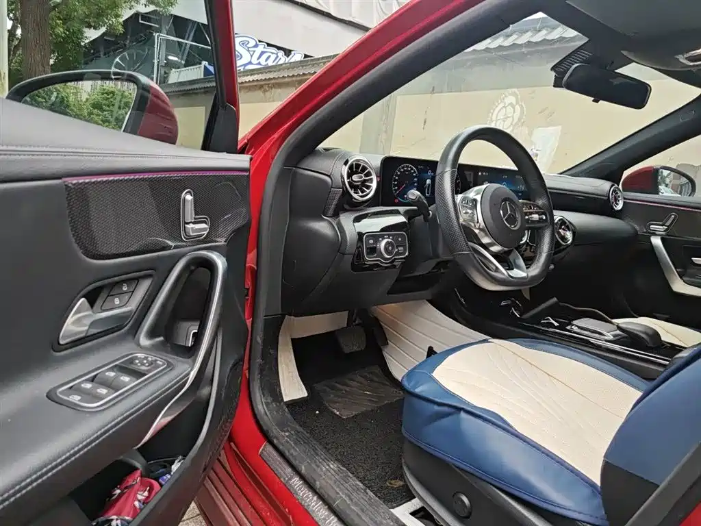 Mercedes-Benz A-Class 2021 A 200 L Sport Sedan Fashion Edition фото 14