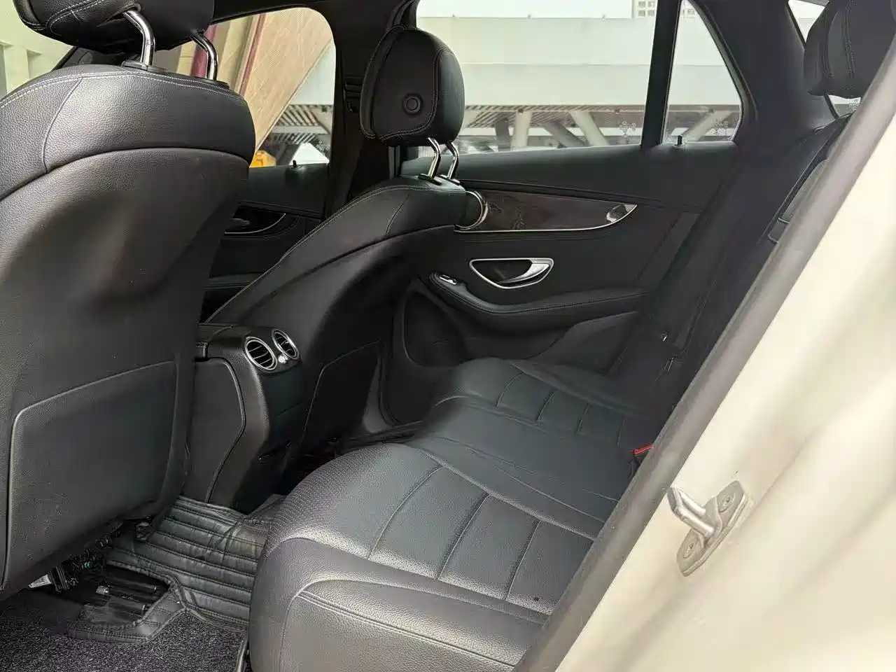 Mercedes-Benz GLC 2017 GLC 260 4MATIC Luxury фото 9