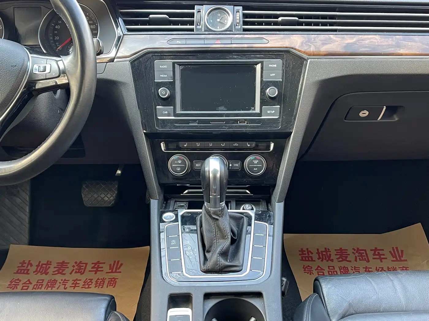 Volkswagen Magotan 2018 Facelift 330TSI DSG Luxury фото 14