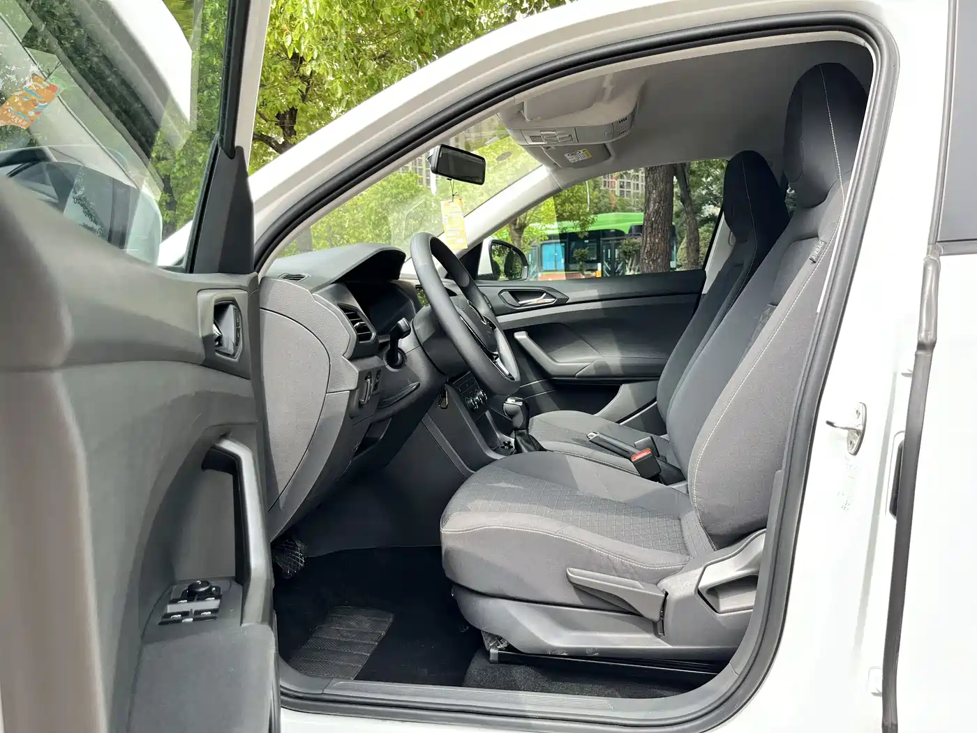 Volkswagen T-Cross 2023 1.5L Automatic Trend Edition фото 7