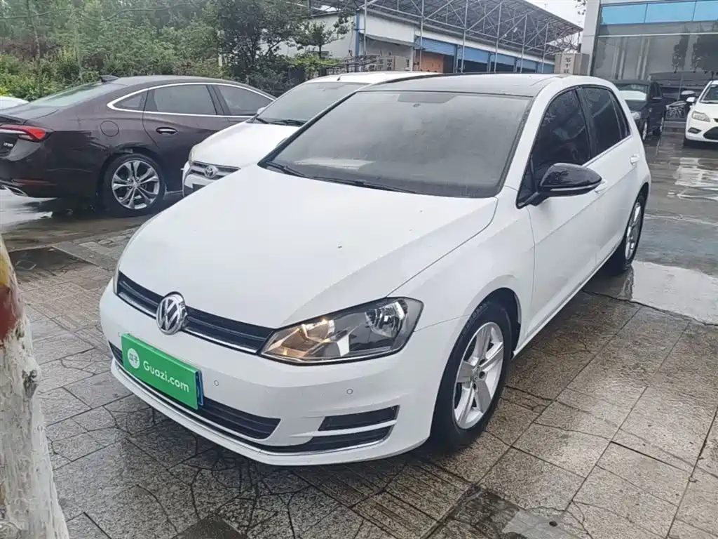 Volkswagen Golf 2016 1.6L Automatic Comfort фото 2