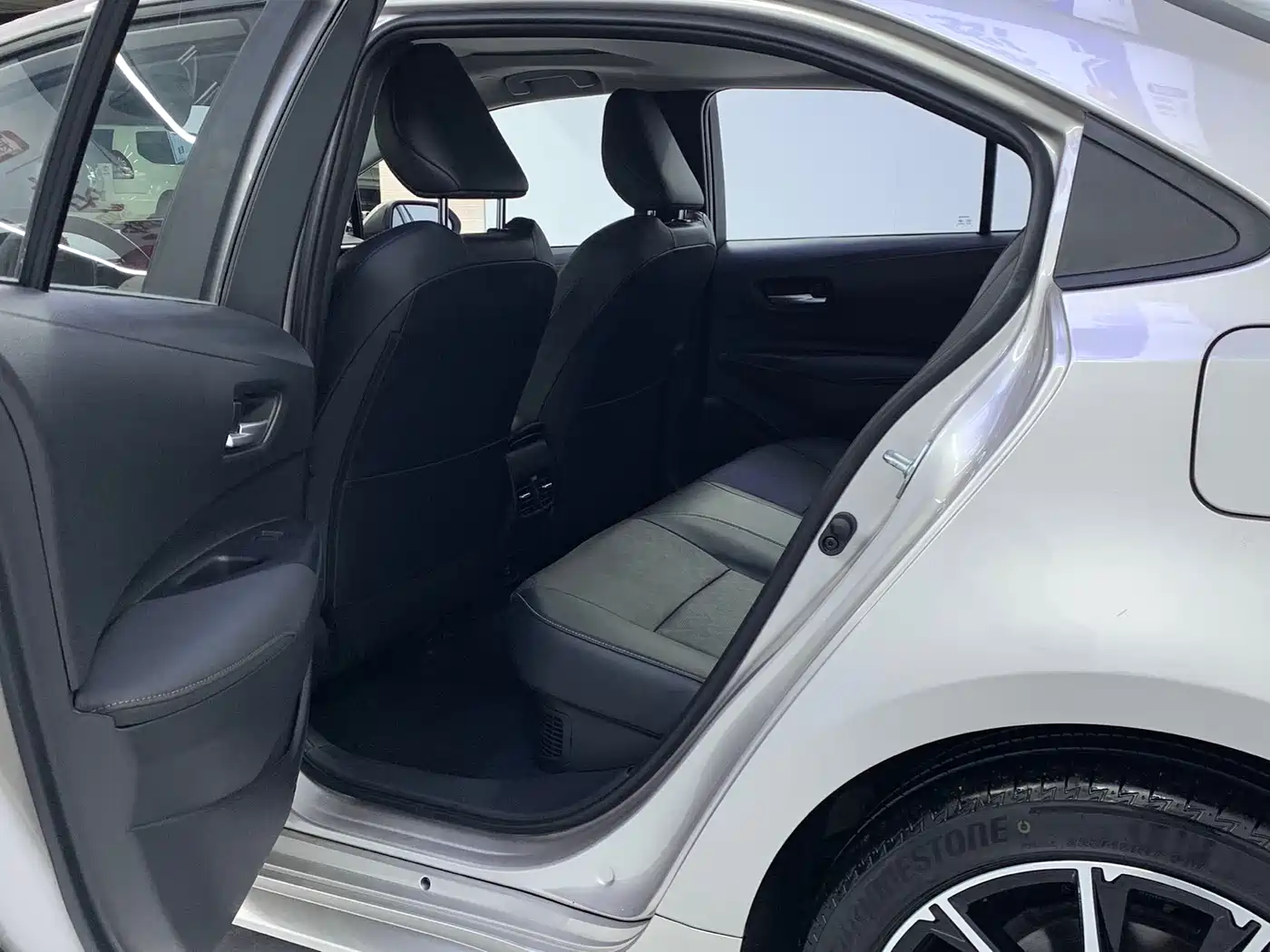 Toyota Levin 2023 Smart Hybrid 1.8L Sport Edition фото 14