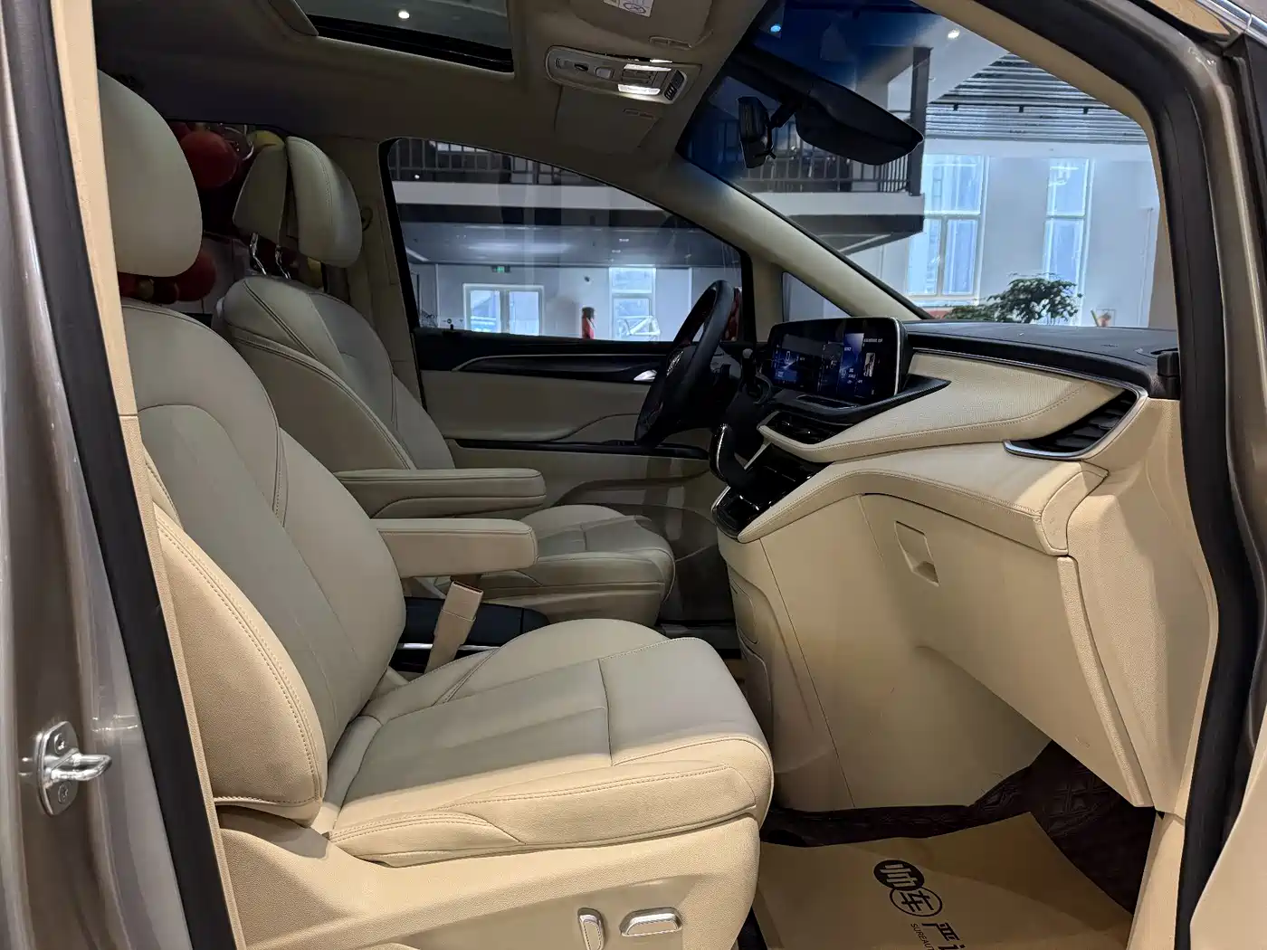 Buick GL8 2023 ES Landmaster Exclusive фото 11