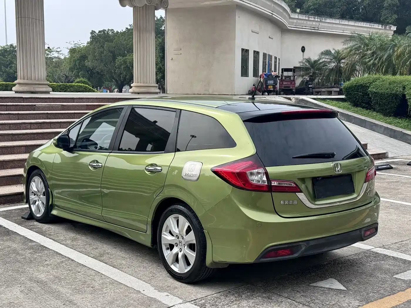 Honda Jade 2016 2014 1.8L CVT Luxury 5-seater